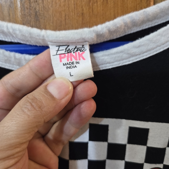 Black tee "Amour follow your heart" - Picture 2 of 9